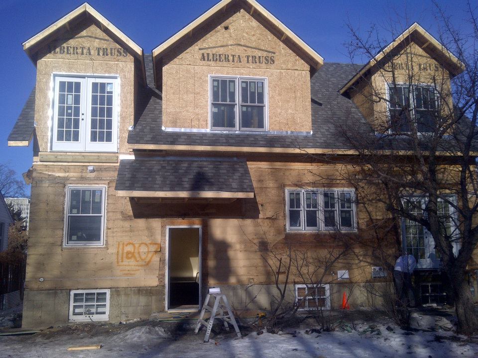 Roofers Calgary. Residential and Multi Unit Roofing. Roof Repair Calgary.